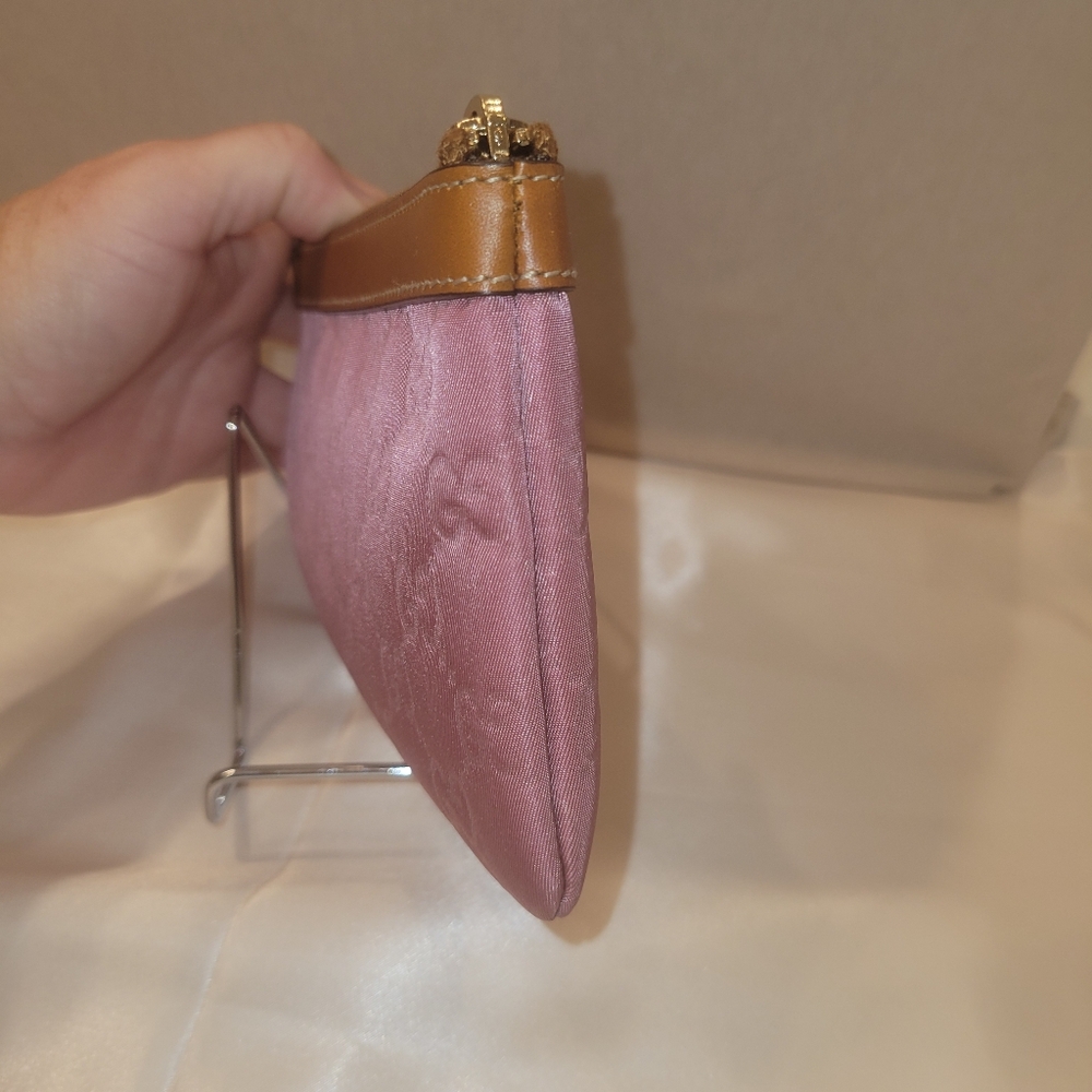 Euc Gucci Nylon Monogram Pouch - image 4